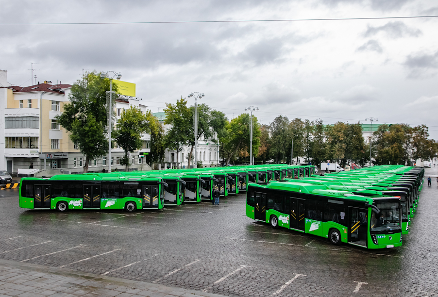 Благодаря дорожному нацпроекту автопарк Екатеринбурга пополнился новыми автобусами